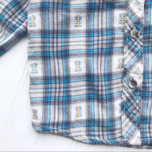 •Cherokee• southwestern plaid flannel top - Picture 2 of 5